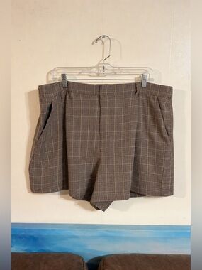 NWT American Eagle Stretch High Rise Trouser Shorts Size 18